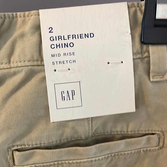 Girlfriend chinos Gap- Size: 2 NWT - Picture 3 of 3